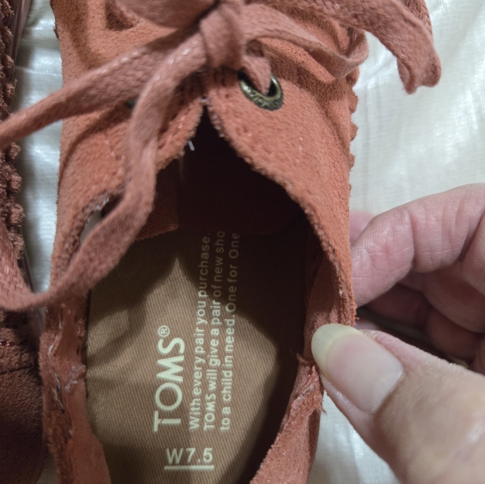 Women’s Faux Suede Lace-Up Sneakers - Rust By Tom Size 7 1/2 - Picture 4 of 7